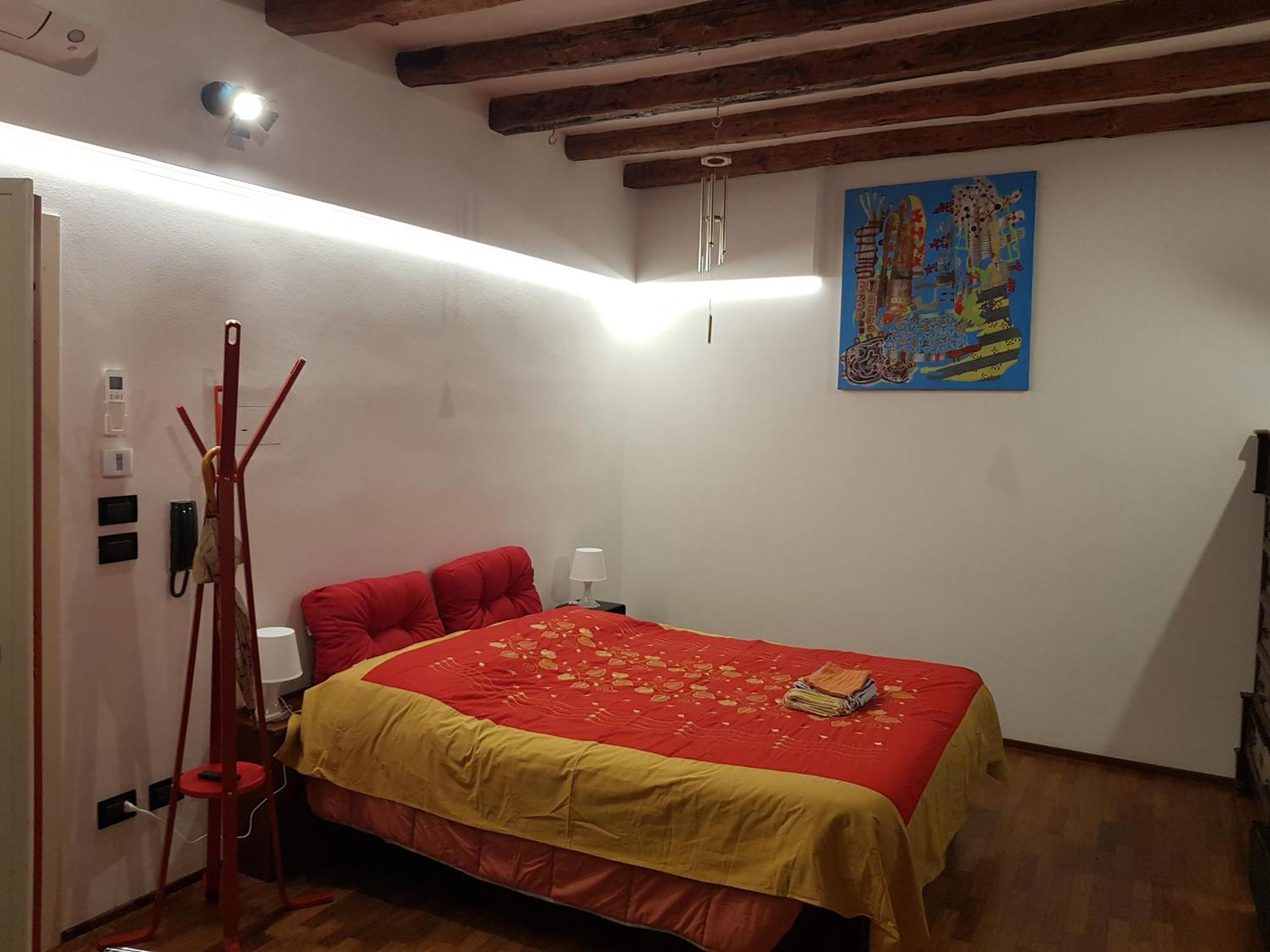 Apartmán Monolocale Sui Tetti Di Bologna - Via Indipendenza Exteriér fotografie