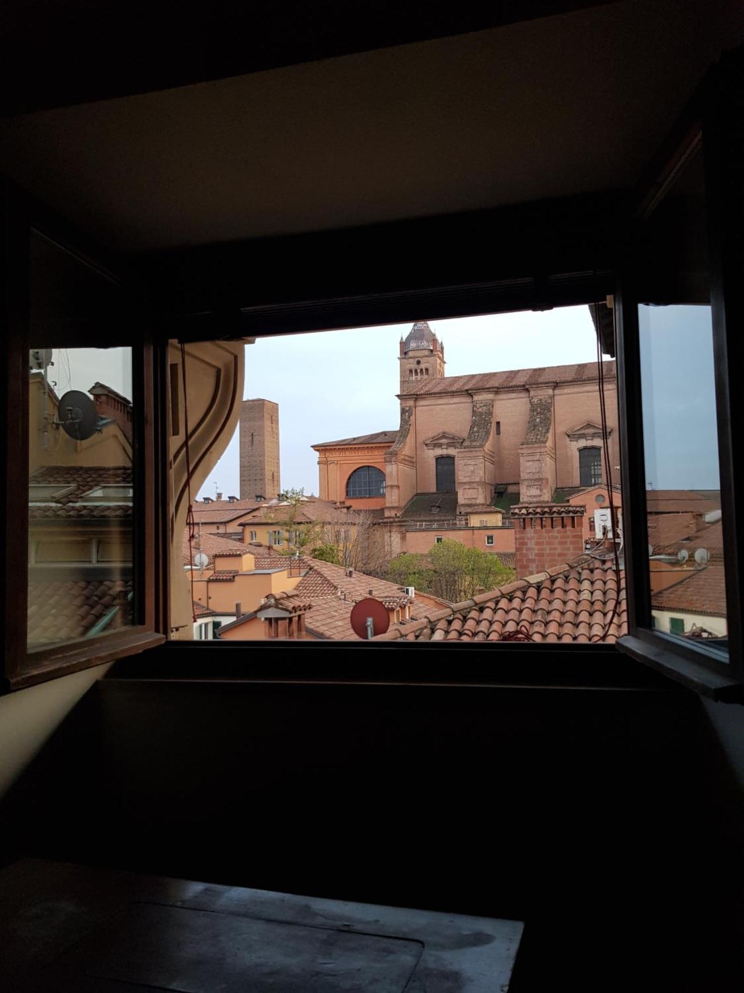 Apartmán Monolocale Sui Tetti Di Bologna - Via Indipendenza Exteriér fotografie