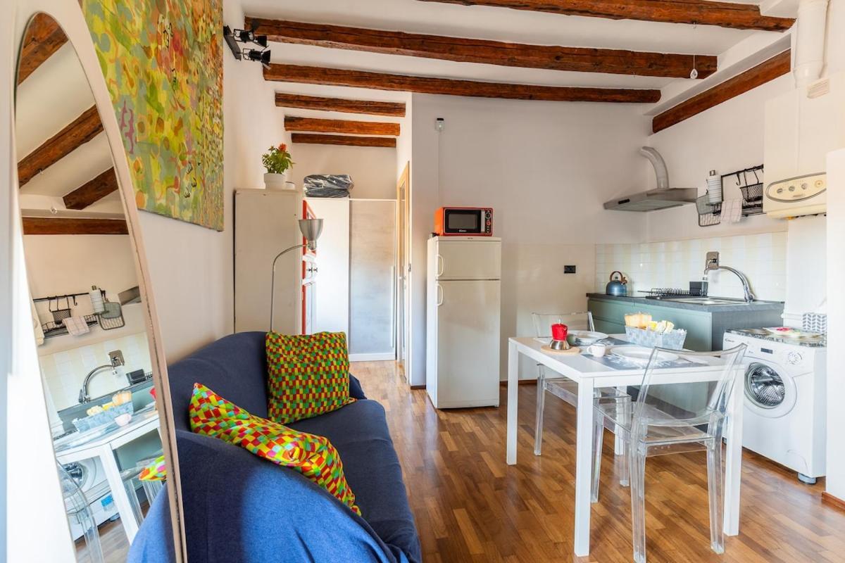 Apartmán Monolocale Sui Tetti Di Bologna - Via Indipendenza Exteriér fotografie