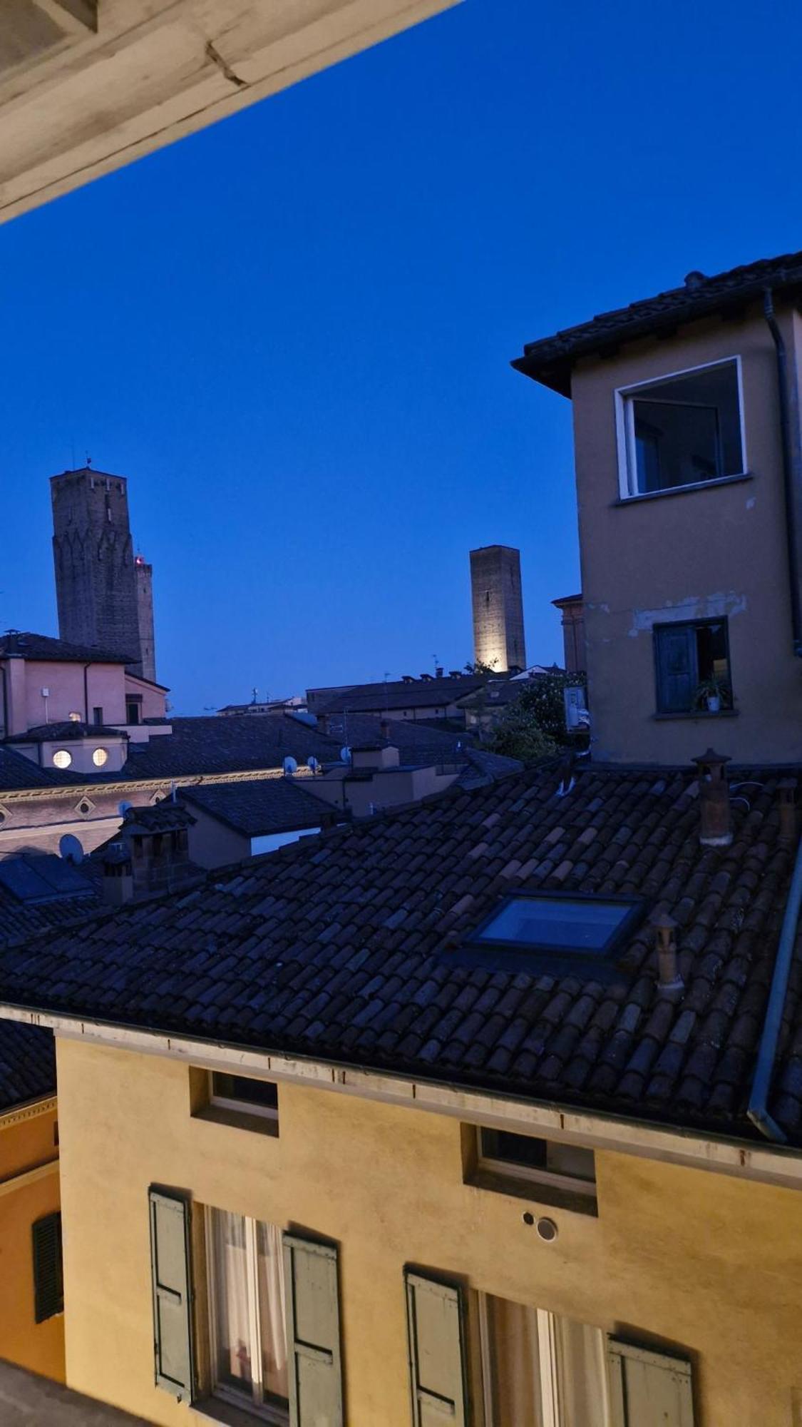 Apartmán Monolocale Sui Tetti Di Bologna - Via Indipendenza Exteriér fotografie