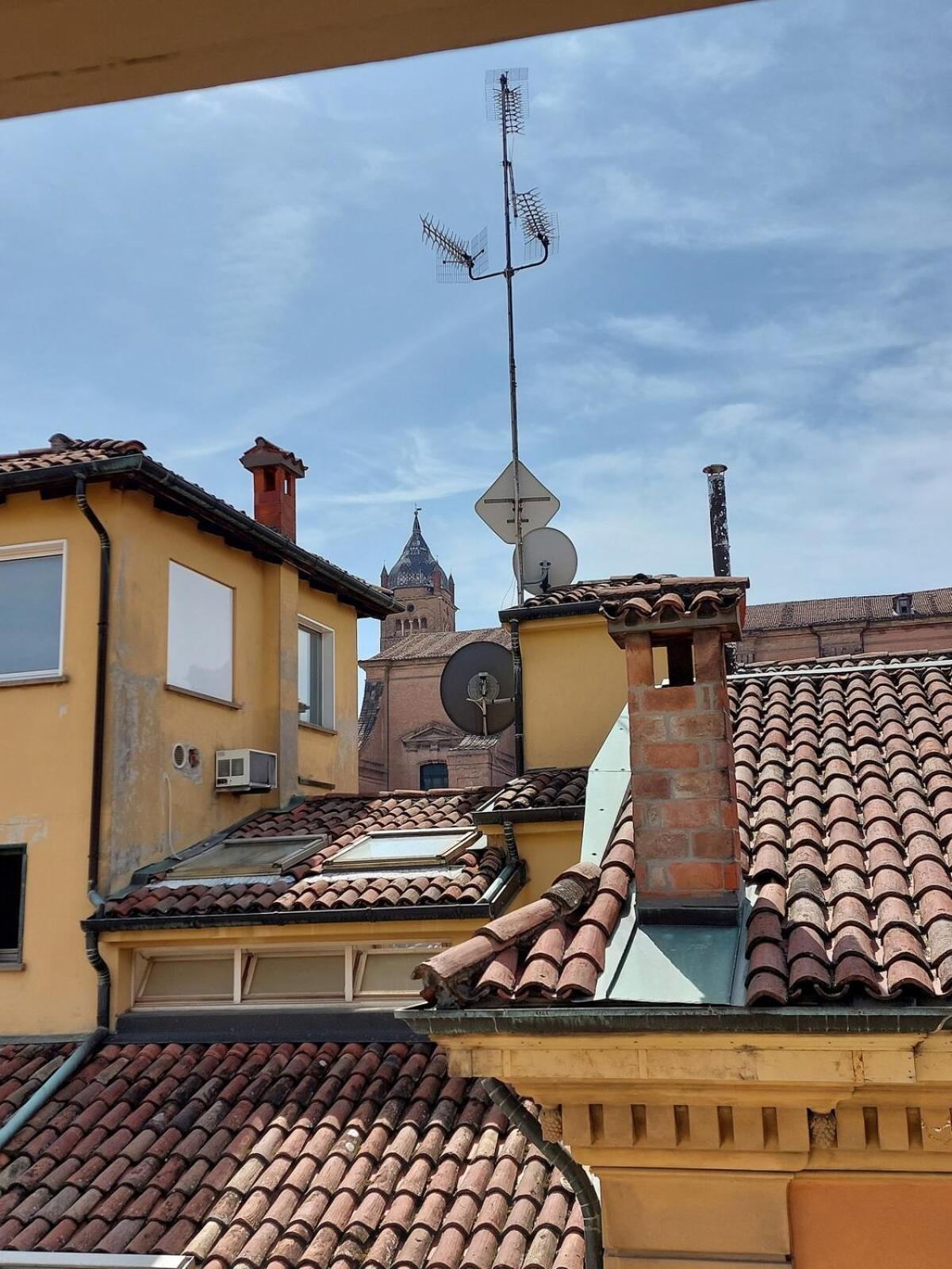 Apartmán Monolocale Sui Tetti Di Bologna - Via Indipendenza Exteriér fotografie